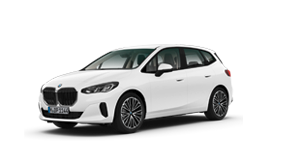 Weißer BMW 2er Active Tourer auf weißem Hintergrund, Frontansicht.