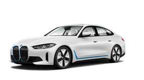 Weißer BMW i4, seitliche Ansicht, auf weißem Hintergrund.