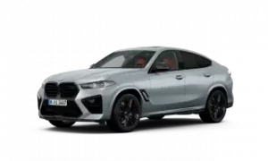 Blauer BMW X6 M von schräg vorne, auf schwarzem Hintergrund, rote Sitze sichtbar.